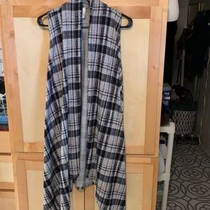 Celeste cover up vest. Size Large